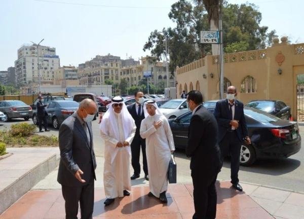 رئيس الاتحاد العربي للتطوع يلتقي مدير عام المنظمة العربية للتنمية الإدارية لبحث التعاون المشترك