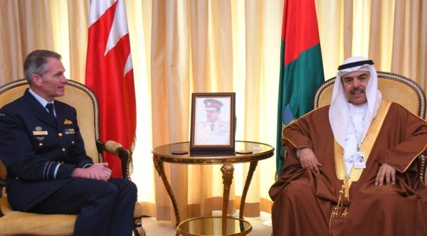 وزير شؤون الدفاع يستقبل نائب الأمين العام للدفاع والأمن القومي الفرنسي وقائد القوات الجوية الاسترالي