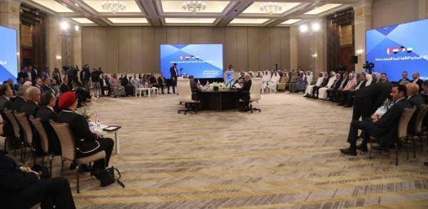 وزير الصناعة والتجارة: البحرين تدخل للمرة الأولى مجال صناعة السيارات الكهربائية والأدوية والمحاليل الطبية