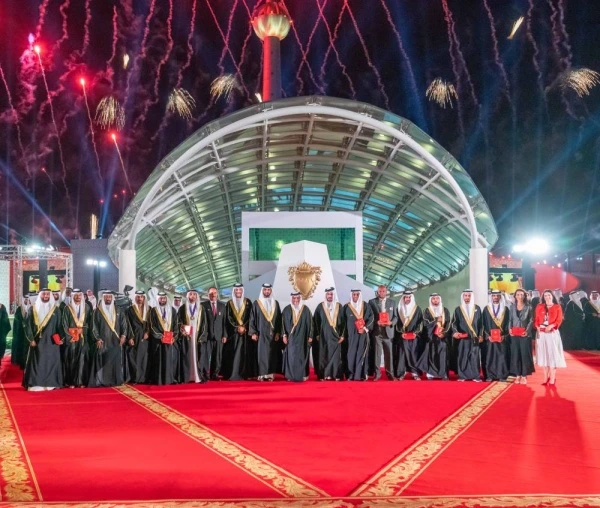 نيابة عن الملك.. ولي العهد رئيس الوزراء يحضر حفل تكريم ناصر بن حمد بمناسبة تحقيقه المركز الأول ببطولة العالم للقدرة