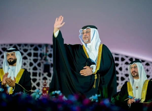 نيابة عن الملك.. ولي العهد رئيس الوزراء يحضر حفل تكريم ناصر بن حمد بمناسبة تحقيقه المركز الأول ببطولة العالم للقدرة