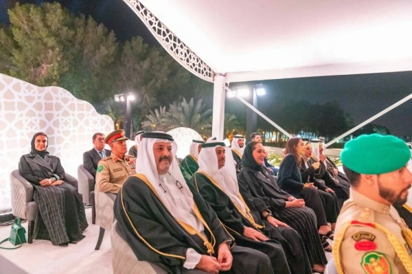 نيابة عن الملك.. ولي العهد رئيس الوزراء يحضر حفل تكريم ناصر بن حمد بمناسبة تحقيقه المركز الأول ببطولة العالم للقدرة