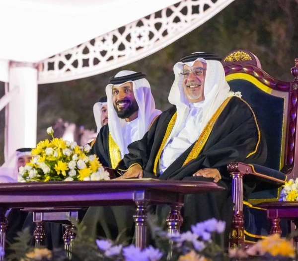 نيابة عن الملك.. ولي العهد رئيس الوزراء يحضر حفل تكريم ناصر بن حمد بمناسبة تحقيقه المركز الأول ببطولة العالم للقدرة