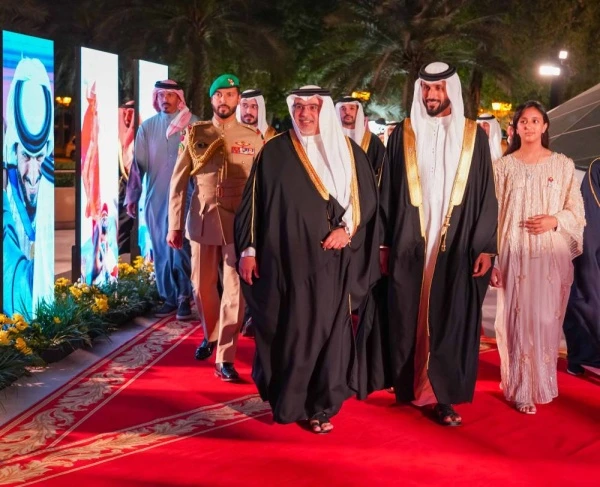 نيابة عن الملك.. ولي العهد رئيس الوزراء يحضر حفل تكريم ناصر بن حمد بمناسبة تحقيقه المركز الأول ببطولة العالم للقدرة