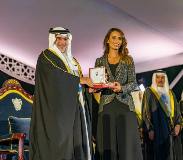 نيابة عن الملك.. ولي العهد رئيس الوزراء يحضر حفل تكريم ناصر بن حمد بمناسبة تحقيقه المركز الأول ببطولة العالم للقدرة