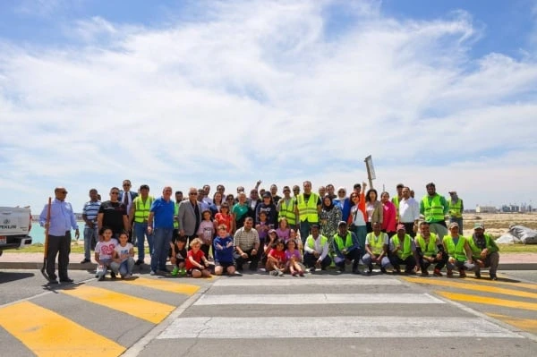 بالتزامن مع اليوم العالمي لزراعة الورد.. حملة تشجير شوارع جزر أمواج