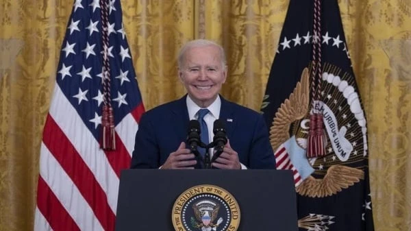 بايدن يحيي الصين بدلا من كندا ويثير ضحك البرلمانيين الكنديين