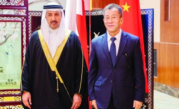 عبدالله بن أحمد: تفعيل 70 اتفاقية ومذكرة تفاهم بين البحرين والصين