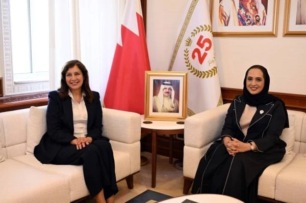 وزيرة الإسكان والتخطيط العمراني تستقبل سفيرة جمهورية مصر العربية لدى مملكة البحرين