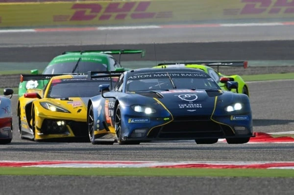 خمس بطولات يتنافس عليها السائقون والفرق في بطولة العالم لسباقات التحمل