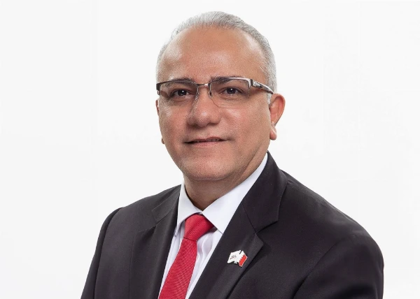 البقالي يهنئ جلالة الملك المعظم وسمو ولي العهد رئيس الوزراء بإطلاق القمر الصناعي البحريني "المنذر"