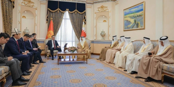 الملك يستقبل رئيس قرغيزستان ويعقدان جلسة مباحثات رسمية شهدت توقيع عدد من الاتفاقيات ومذكرات التفاهم