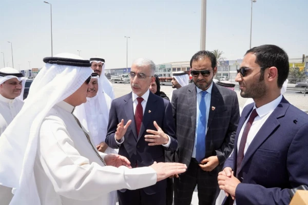 رئيس النواب ووزير الأشغال والنائب العسبول يتفقدون موقع مشروع تطوير شارع الشيخ جابر الأحمد الصباح