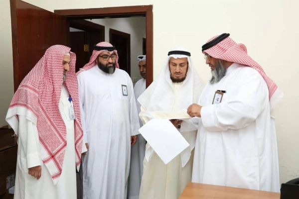 رئيس بعثة مملكة البحرين للحج يجتمع مع رؤساء اللجان ويتفقّد جاهزيتها واستعداداتها لخدمة حجاج المملكة