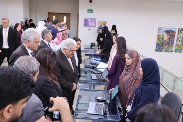 بحضور رئيس الجامعة الملكية للبنات.. كلية الهندسة والتكنولوجيا تنظّم معرضها السنوي “إبداعات في الهندسة والتكنولوجيا”