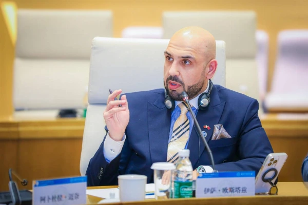 «الوطن» تمثّل الإعلام البحريني في دورة شنغهاي للإصلاح والتنمية وتواكب التجربة الصينية في التحول المؤسسي