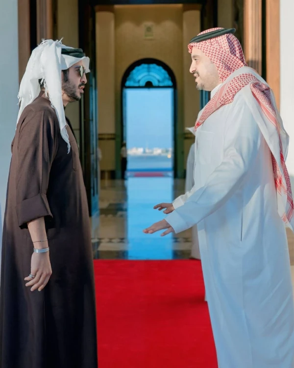 خالد بن حمد يستقبل فيصل بن الحسين وفهد بن جلوي | صحيفة الوطن