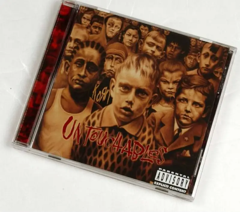 ألبوم «أنتاتشابلز» لفرقة كورن