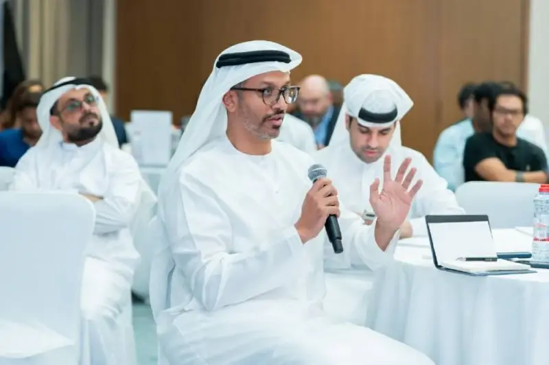 الإمارات تُوظِّف تقنيات الذكاء الاصطناعي المساعد لتطوير خدماتها الصناعية