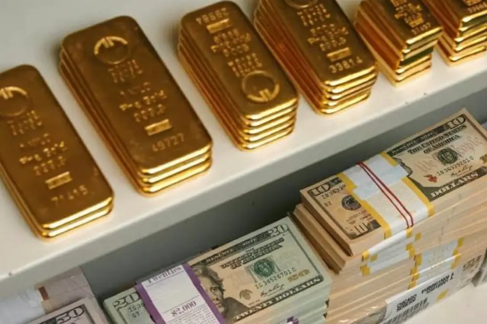 الذهب يتراجع مع ترقب بيانات التضخم الأميركية.. والفائدة تحدد اتجاه المعدن