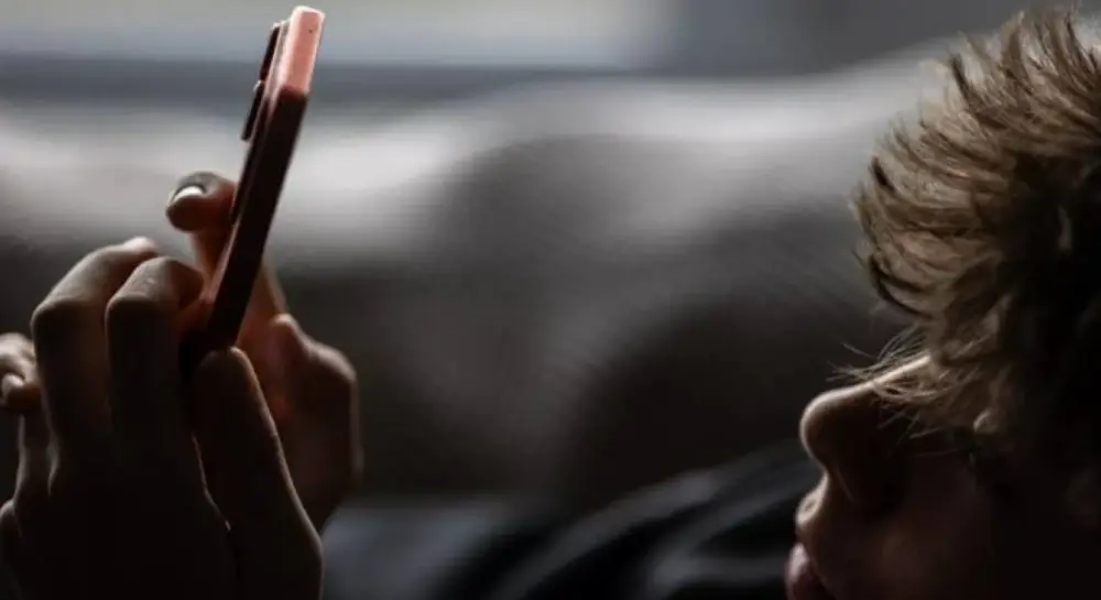أوبن إيه آي تطلق نسخة من «تشات جي بي تي» مخصصة للمراهقين