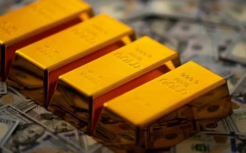الذهب يهبط لأدنى مستوى في 3 أسابيع مع تصاعد مخاوف الفائدة