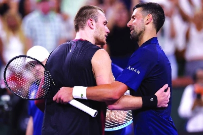 Jack Draper of Great Britain is congratulated by Novak Djokovic of Serbia after winning the Indian Wells Open match. (AFP) Jack Draper of Great Britain is congratulated by Novak Djokovic of Serbia after winning the Indian Wells Open match. (AFP)