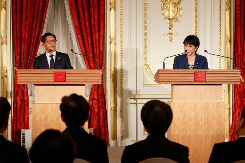Philippine President Ferdinand Marcos Jr and Japanese Prime Minister Sanae Takaichi take part in a joint press conference at the Akasaka Palace State Guest House in Tokyo yesterday. (AFP) Philippine President Ferdinand Marcos Jr and Japanese Prime Minister Sanae Takaichi take part in a joint press conference at the Akasaka Palace State Guest House in Tokyo yesterday. (AFP)