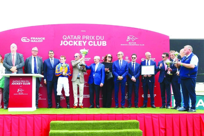 Hamad bin Abdulrahman al-Attiyah, QREC Chairman, presented the trophies following the Group 1 contest. Hamad bin Abdulrahman al-Attiyah, QREC Chairman, presented the trophies following the Group 1 contest.