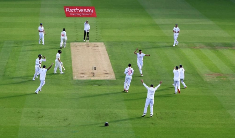England's Josh Tongue celebrates the wicket of New Zealand's Kane Williamson with teammates during day two of the first Test at Lord's Cricket Ground, London, Britain, on June 5, 2026. (Reuters)
England's Josh Tongue celebrates the wicket of New Zealand's Kane Williamson with teammates during day two of the first Test at Lord's Cricket Ground, London, Britain, on June 5, 2026. (Reuters)
