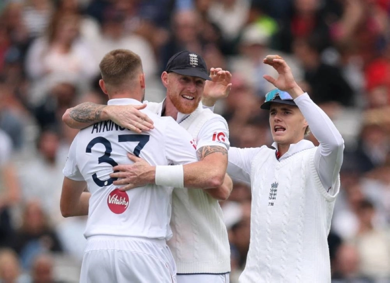 England's Gus Atkinson celebrates with Ben Stokes and Jacob Bethell after taking the wicket of New Zealand's Nathan Smith, caught out by Jamie Smith during the fourth day of the first Test at Lord's Cricket Ground, London, Britain, on June 7, 2026. (AFP) England's Gus Atkinson celebrates with Ben Stokes and Jacob Bethell after taking the wicket of New Zealand's Nathan Smith, caught out by Jamie Smith during the fourth day of the first Test at Lord's Cricket Ground, London, Britain, on June 7, 2026. (AFP)