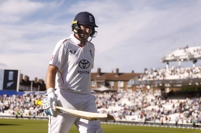 England's Joe Root walks off the field at stumps on day 4 of the second Test against New Zealand at the Oval, London, Saturday. (Reuters) England's Joe Root walks off the field at stumps on day 4 of the second Test against New Zealand at the Oval, London, Saturday. (Reuters)