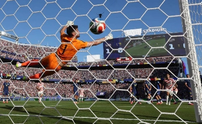Nikola Vasilj of Bosnia and Herzegovina fails to save a freekick from Malik Tillman of the United States during the FIFA World Cup 2026 Round Of 32 match at San Francisco Bay Area Stadium on July 01, 2026 in Santa Clara, California. (AFP) Nikola Vasilj of Bosnia and Herzegovina fails to save a freekick from Malik Tillman of the United States during the FIFA World Cup 2026 Round Of 32 match at San Francisco Bay Area Stadium on July 01, 2026 in Santa Clara, California. (AFP)