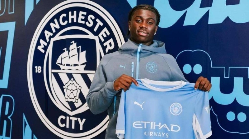 Jeremy Monga is the third-youngest player to feature in the Premier League. Jeremy Monga is the third-youngest player to feature in the Premier League.