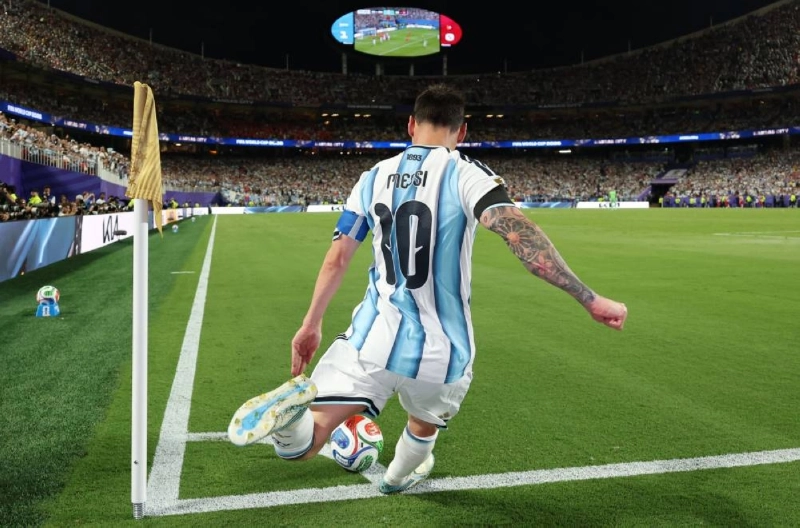 Argentina's forward Lionel Messi shoots a corner kick during the 2026 World Cup quarter-final match against Switzerland at the Kansas City Stadium in Kansas City on July 11, 2026. (AFP) Argentina's forward Lionel Messi shoots a corner kick during the 2026 World Cup quarter-final match against Switzerland at the Kansas City Stadium in Kansas City on July 11, 2026. (AFP)