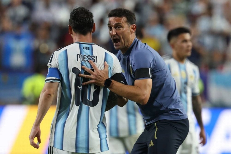 Argentina's head coach Lionel Scaloni gives instructions to Argentina's forward Lionel Messi during the last minutes of the 2026 World Cup quarter-final against Switzerland at the Kansas City Stadium in Kansas City on July 11, 2026. (AFP) Argentina's head coach Lionel Scaloni gives instructions to Argentina's forward Lionel Messi during the last minutes of the 2026 World Cup quarter-final against Switzerland at the Kansas City Stadium in Kansas City on July 11, 2026. (AFP)