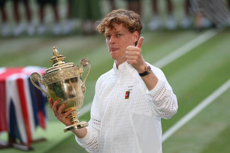 Italy's Jannik Sinner celebrates with the trophy after winning his final match against Germany's Alexander Zverev in London on Sunday. (Reuters) Italy's Jannik Sinner celebrates with the trophy after winning his final match against Germany's Alexander Zverev in London on Sunday. (Reuters)