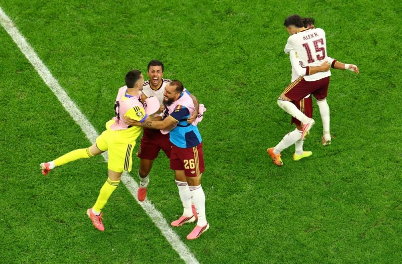 Spain's Borja Iglesias and Alex Baena celebrate with teammates after the FIFA World Cup 2026 semi-final at Dallas Stadium, Arlington, Texas, US, on July 14, 2026. (Reuters)
Spain's Borja Iglesias and Alex Baena celebrate with teammates after the FIFA World Cup 2026 semi-final at Dallas Stadium, Arlington, Texas, US, on July 14, 2026. (Reuters)