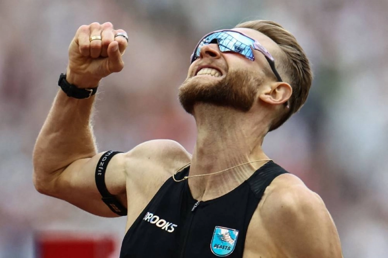 Britain's Josh Kerr celebrates after winning the men's one mile event during the IAAF Diamond League athletics competition at the London stadium in London on July 18, 2026. (AFP) Britain's Josh Kerr celebrates after winning the men's one mile event during the IAAF Diamond League athletics competition at the London stadium in London on July 18, 2026. (AFP)