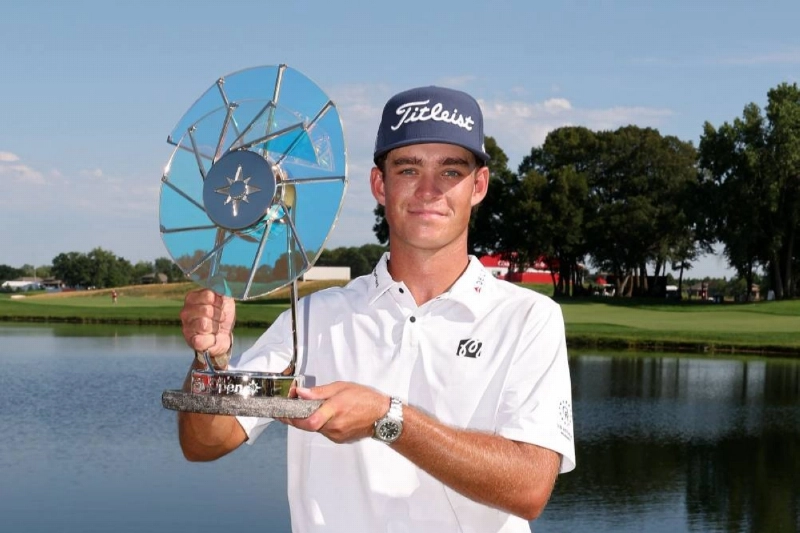 Jackson Koivun of the United States poses with the Elemental Swing trophy after winning the 3M Open at TPC Twin Cities in Blaine, Minnesota, on July 26, 2026 . (AFP) Jackson Koivun of the United States poses with the Elemental Swing trophy after winning the 3M Open at TPC Twin Cities in Blaine, Minnesota, on July 26, 2026 . (AFP)