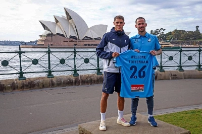 Tottenham Hotspur’s Micky van de Ven (left) poses with Sydney FC’s Jordan Courtney-Perkins during an official event in front of the Sydney Opera House on July 27, 2026. (AFP) Tottenham Hotspur’s Micky van de Ven (left) poses with Sydney FC’s Jordan Courtney-Perkins during an official event in front of the Sydney Opera House on July 27, 2026. (AFP)