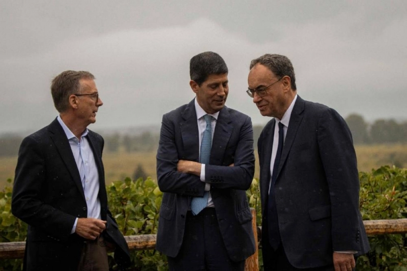 US Federal Reserve Chairman Kevin Warsh (centre) talks with Tiff Macklem (left) Governor of the Bank of Canada, and Andrew Bailey, Governor of the Bank of England, at the Jackson Hole Economic Symposium on Friday in Jackson Hole, Wyoming. Fed policymakers went out of their way to ease their counterparts' concerns last week, promising to honour all of their commitments. US Federal Reserve Chairman Kevin Warsh (centre) talks with Tiff Macklem (left) Governor of the Bank of Canada, and Andrew Bailey, Governor of the Bank of England, at the Jackson Hole Economic Symposium on Friday in Jackson Hole, Wyoming. Fed policymakers went out of their way to ease their counterparts' concerns last week, promising to honour all of their commitments.