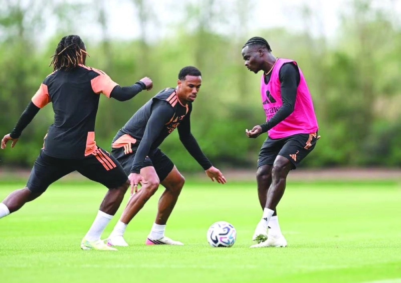 Arsenal players train ahead of their Premier League against Chelsea. Arsenal players train ahead of their Premier League against Chelsea.
