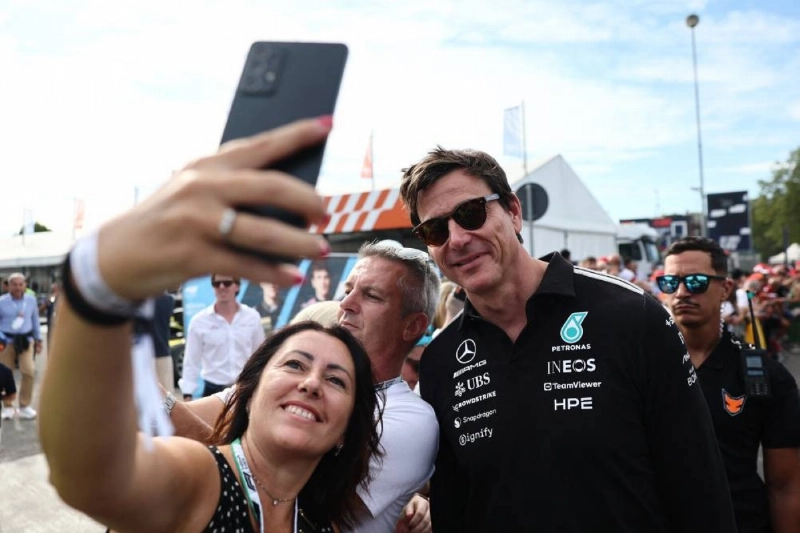 A fan takes a selfie with Mercedes team principal Toto Wolff at the Italian Grand Prix at Autodromo Nazionale Monza on September 5, 2026. (Reuters) A fan takes a selfie with Mercedes team principal Toto Wolff at the Italian Grand Prix at Autodromo Nazionale Monza on September 5, 2026. (Reuters)