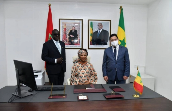 La ministre sénégalaise Aïssata Tall Sall aux côté du ministre Nasser Bourita, en marge de l'inauguration du consulat général de son pays à Dakhla