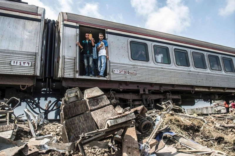 Collision de deux trains en Egypte
