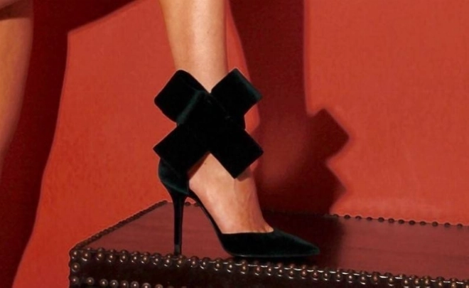 Lena Erziak-Souliers noirs velours