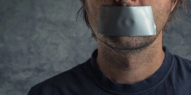 La violence contre les hommes passent souvent sous silence par honte