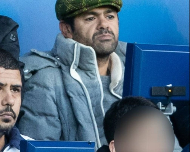 Jamel Debbouze dans les tribunes lors du match de Ligue 1 PSG - Dijon au Parc des Princes, le 29 février 2020. © Cyril Moreau