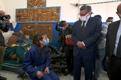 Distribution de caissons isothermes au profit des pêcheurs artisans de la province de Safi par Aziz Akhannouch.